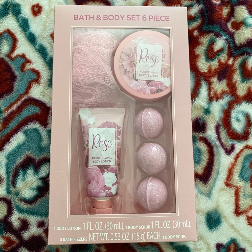 NEW Bath and Body Set